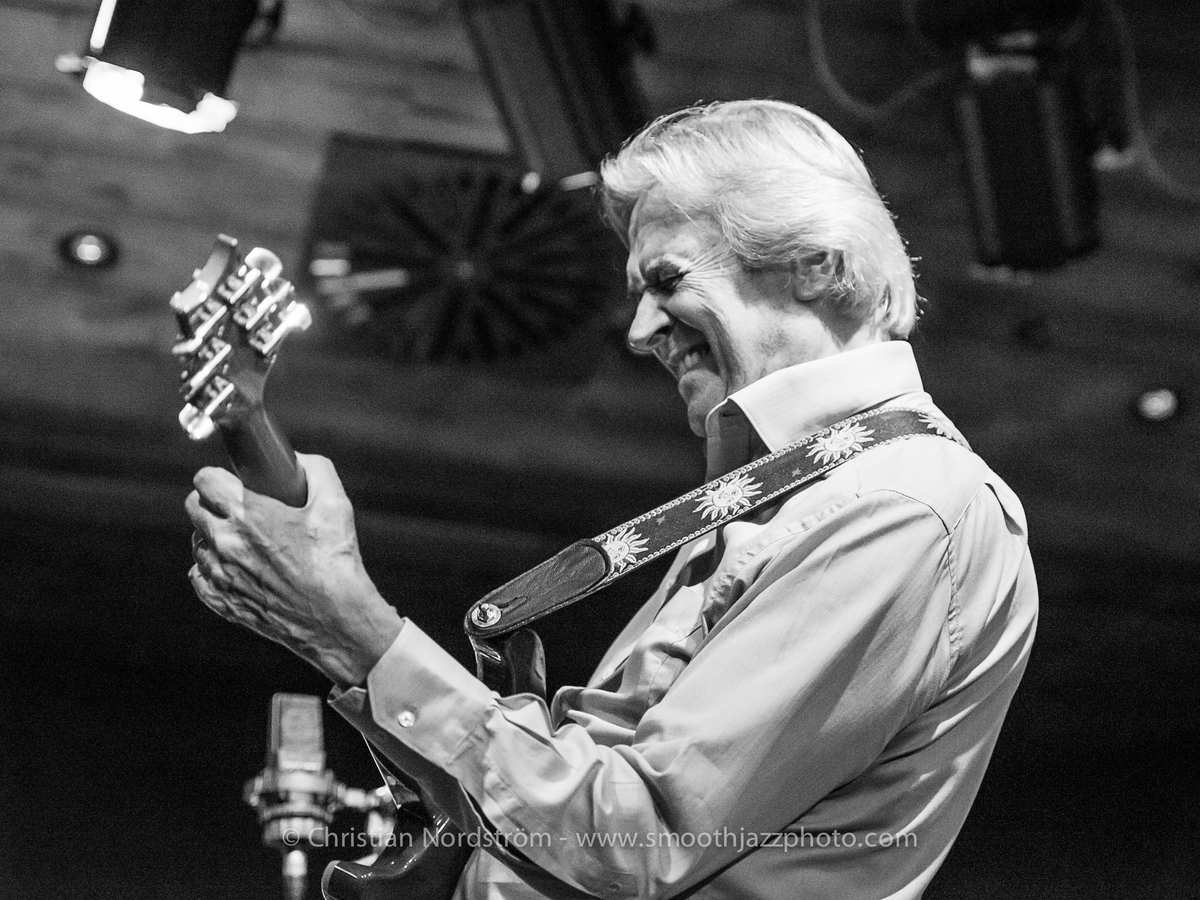 JohnMcLaughlinMunich 047