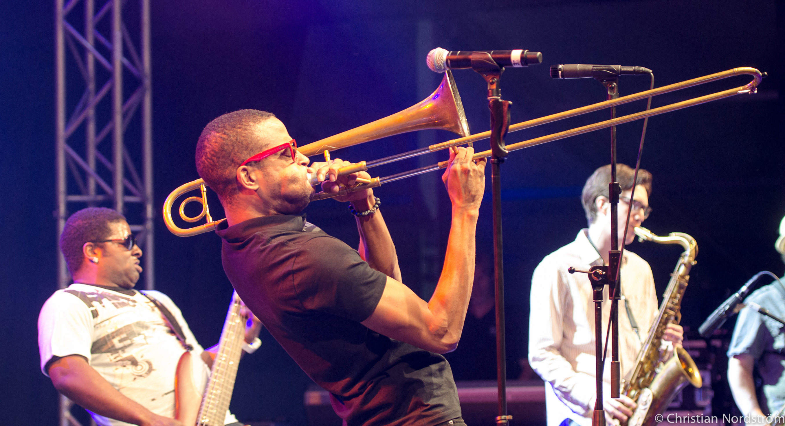 TromboneShortyBlueTone2012 19