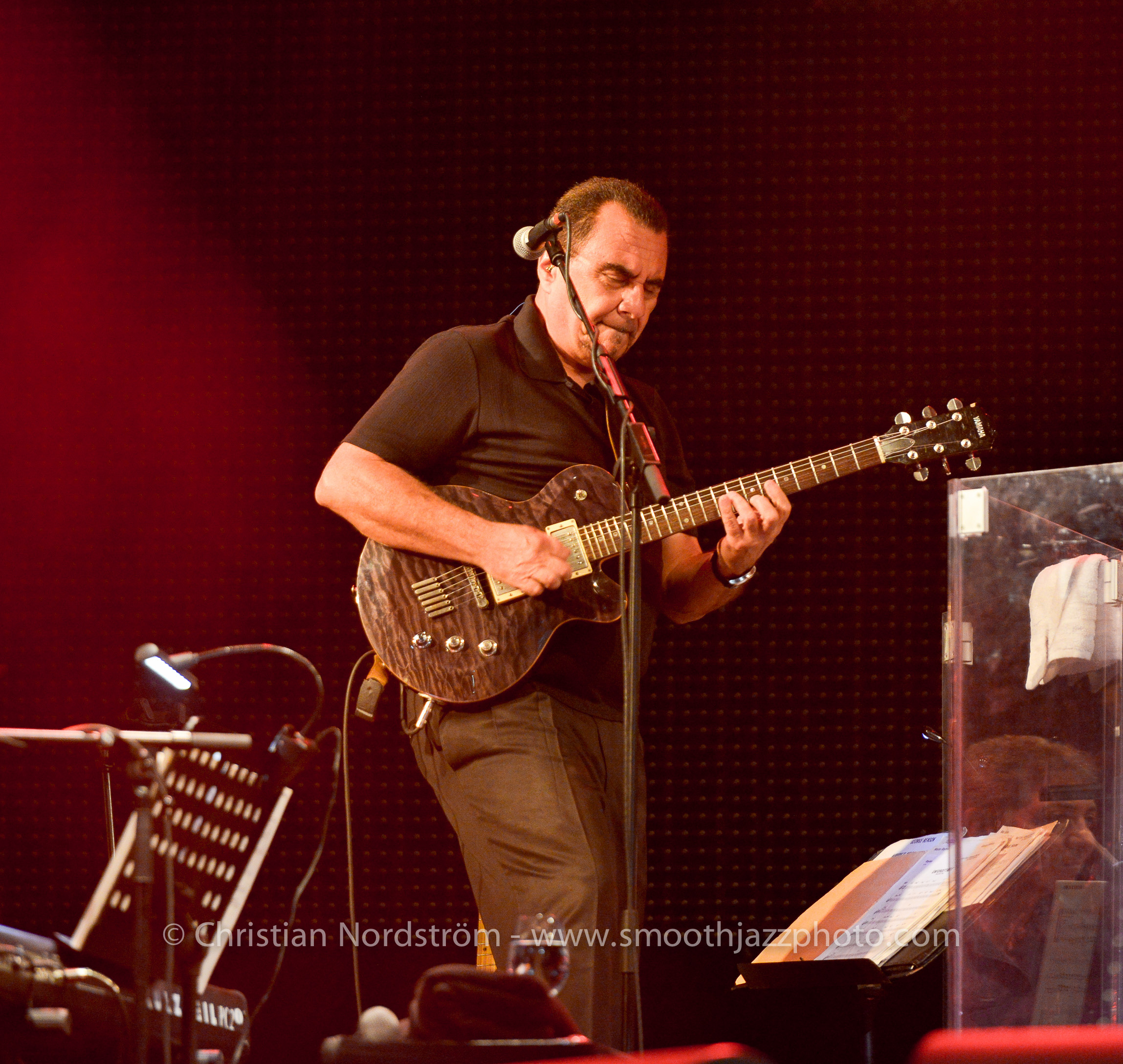 GeorgeBensonMunich2013 09