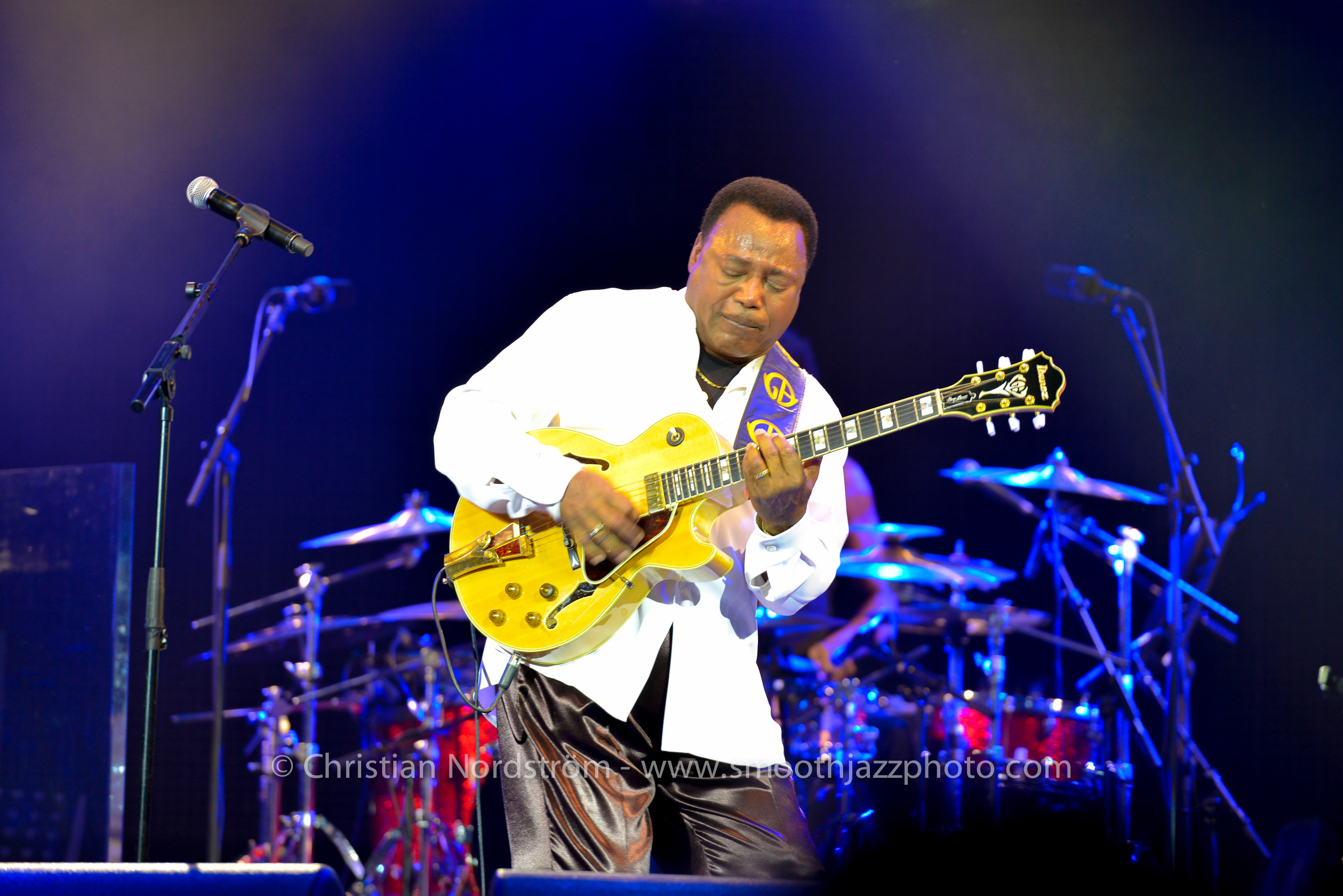 GeorgeBensonMunich2013 17