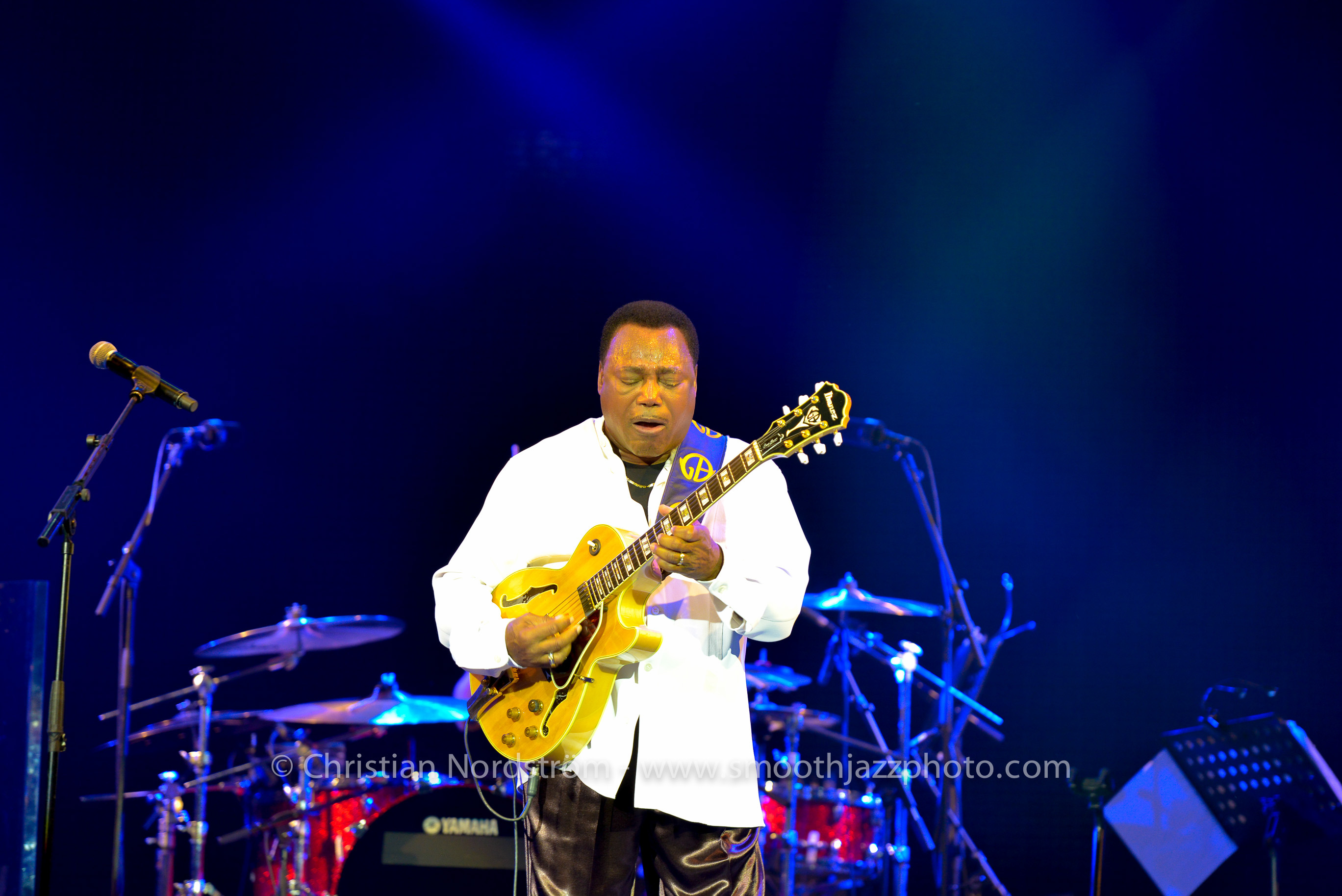 GeorgeBensonMunich2013 32