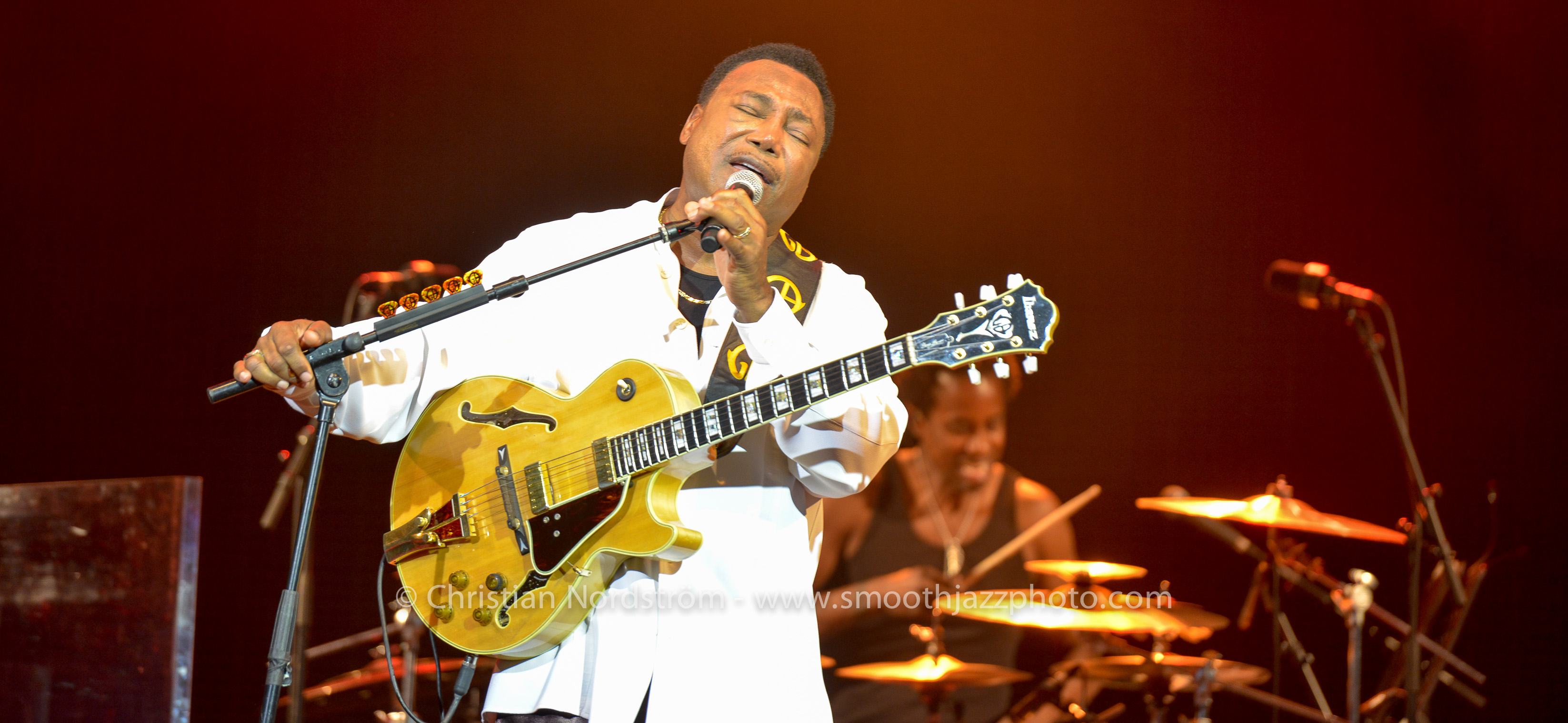 GeorgeBensonMunich2013 40