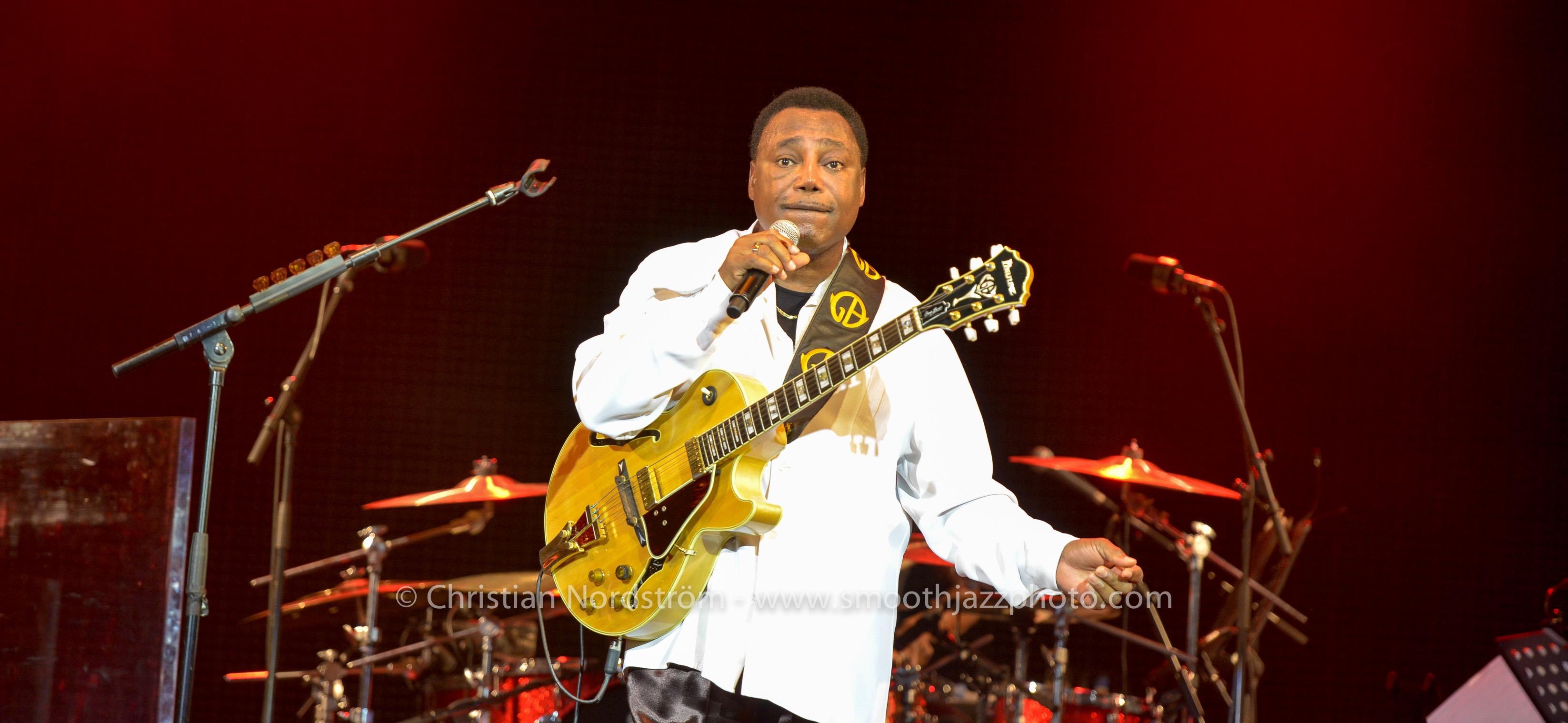 GeorgeBensonMunich2013 42