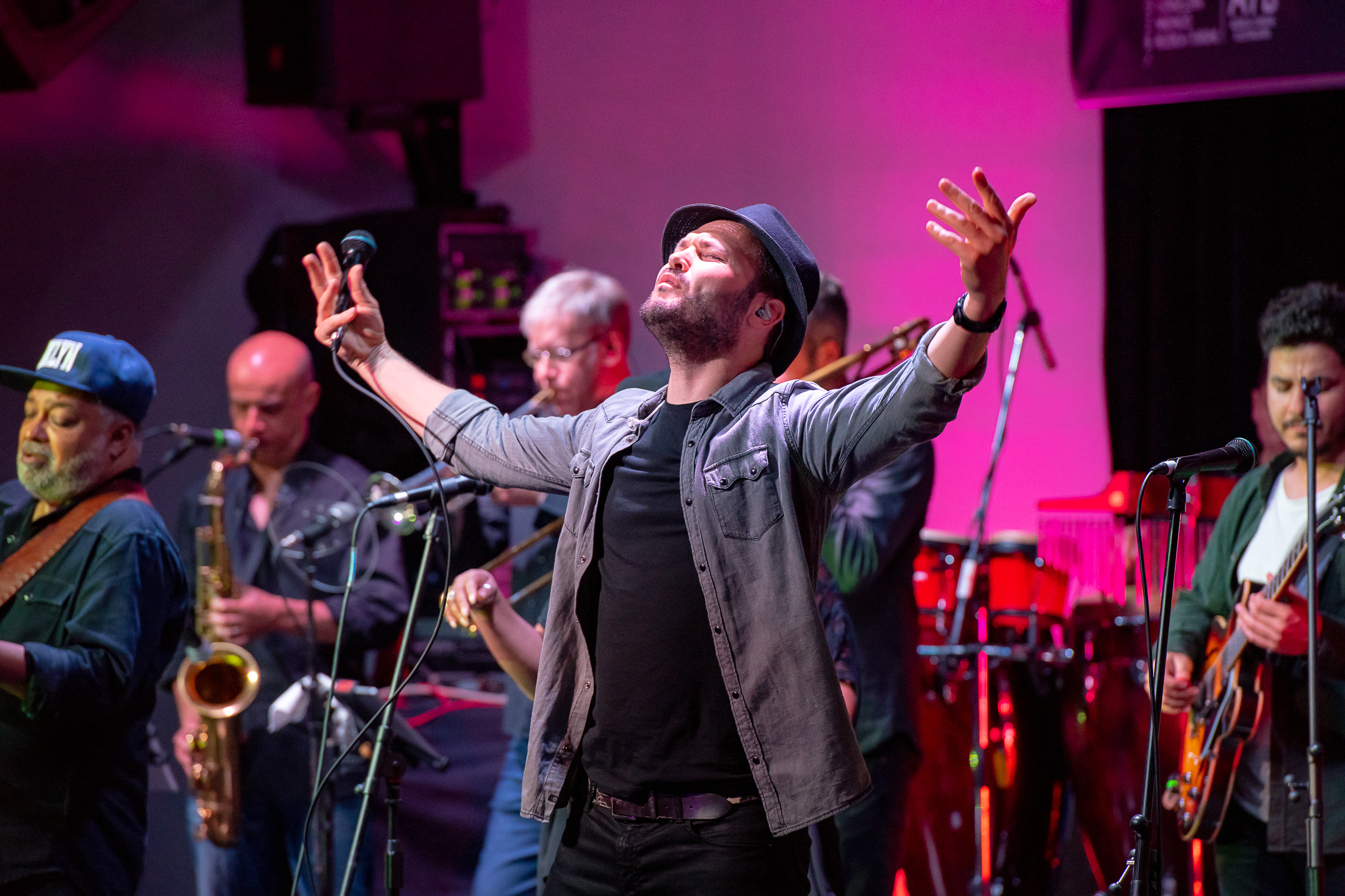 SJM2018 Incognito 100