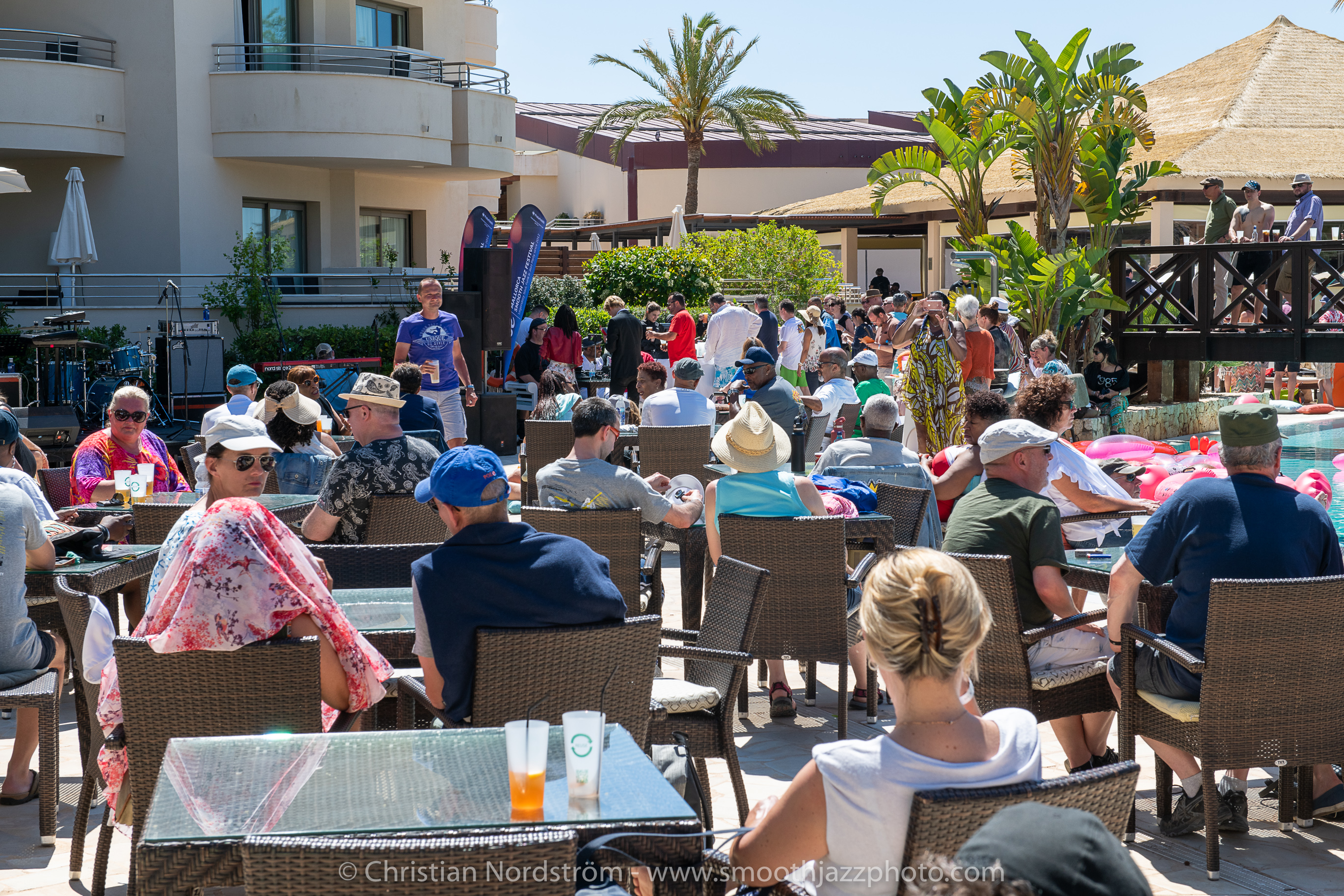 SJM2019 CoolbythePool1 005