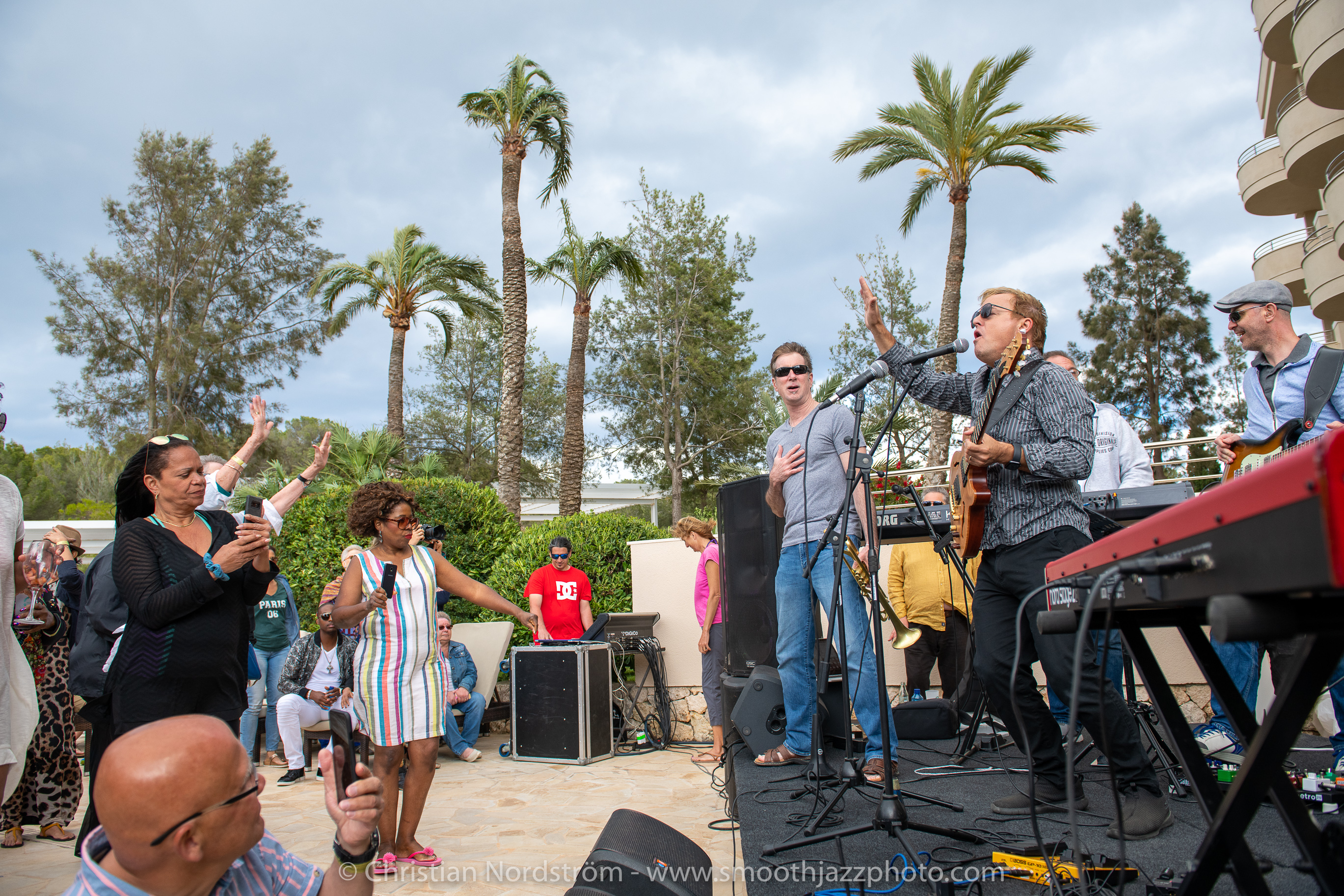 SJFM2019 CoolbythePool2 090