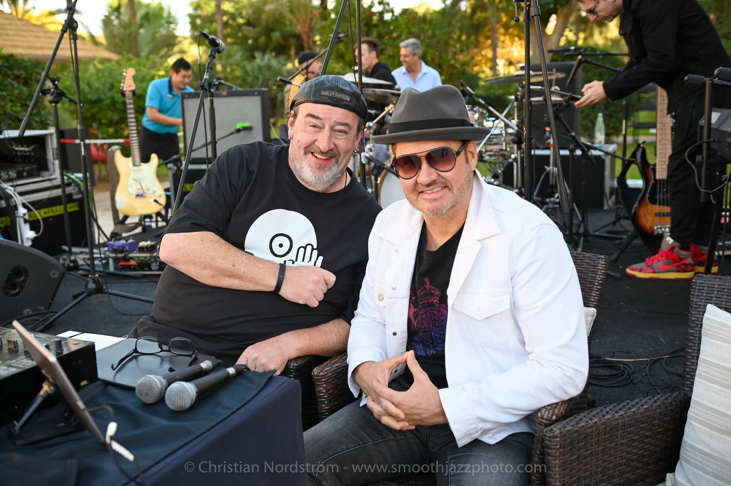 SJM2022 11 04 CoolbythePool 003